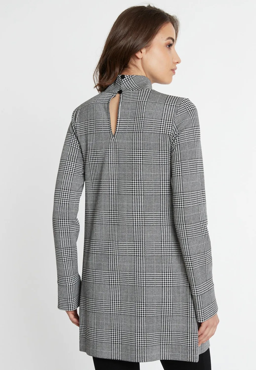 Ana Alcazar Shea top lungo quadri bianco nero
