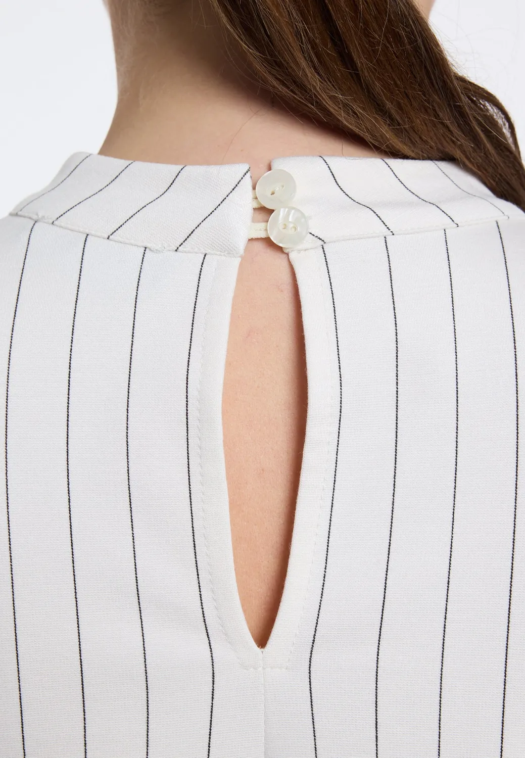 Ana Alcazar Draya top gessato bianco elegante