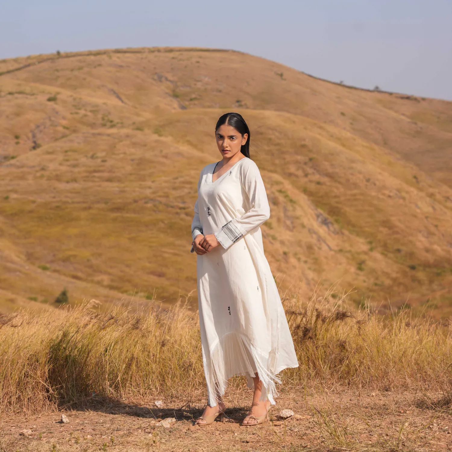 Our Dve Fray abito maxi beige cotone frange