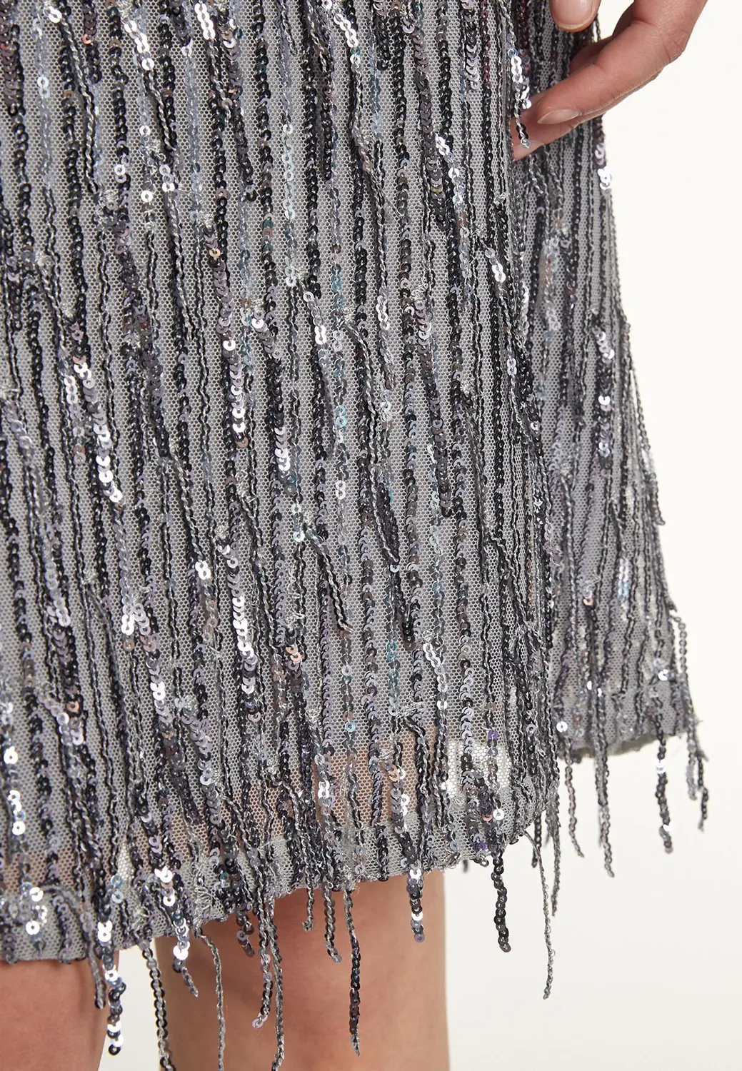 Ana Alcazar Ocena abito paillettes argento schiena
