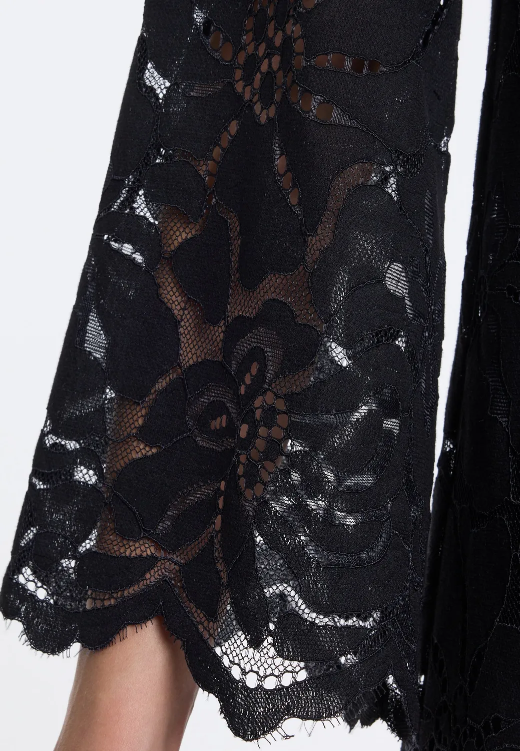 Ana Alcazar Dalor abito tunica corto pizzo nero