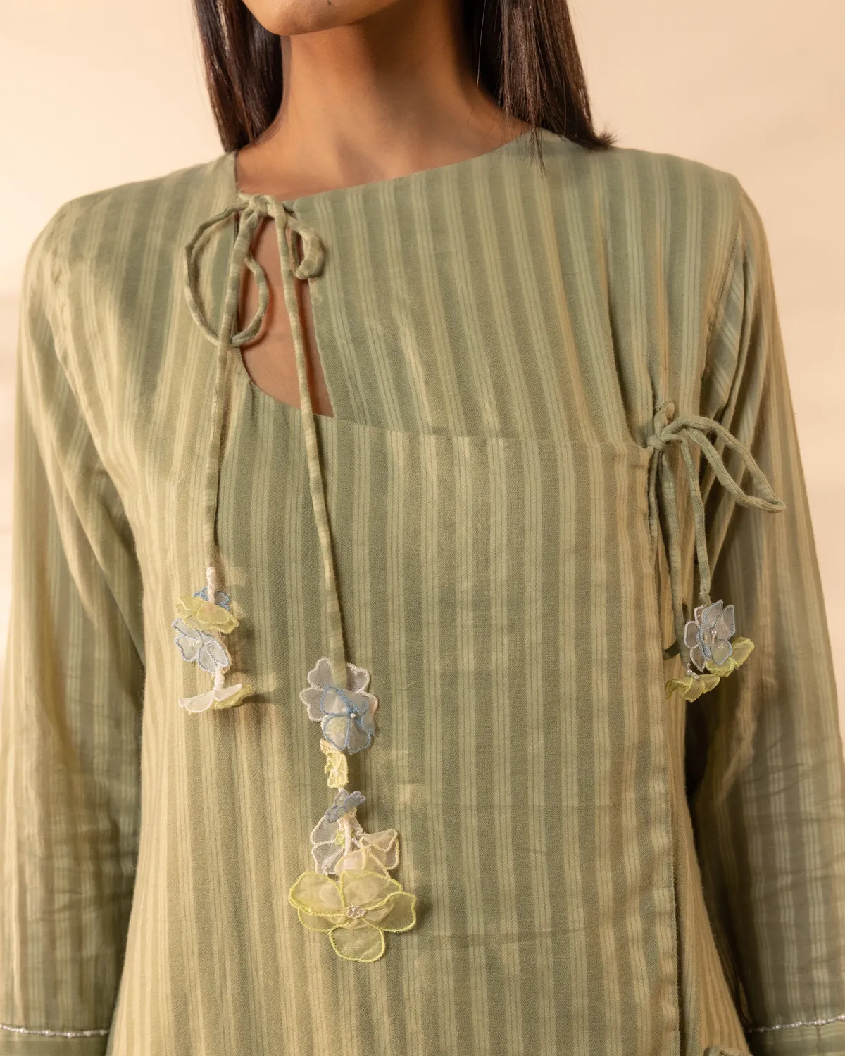 Our Dve Honeydew Kurta verde chiaro cotone 43 pollici