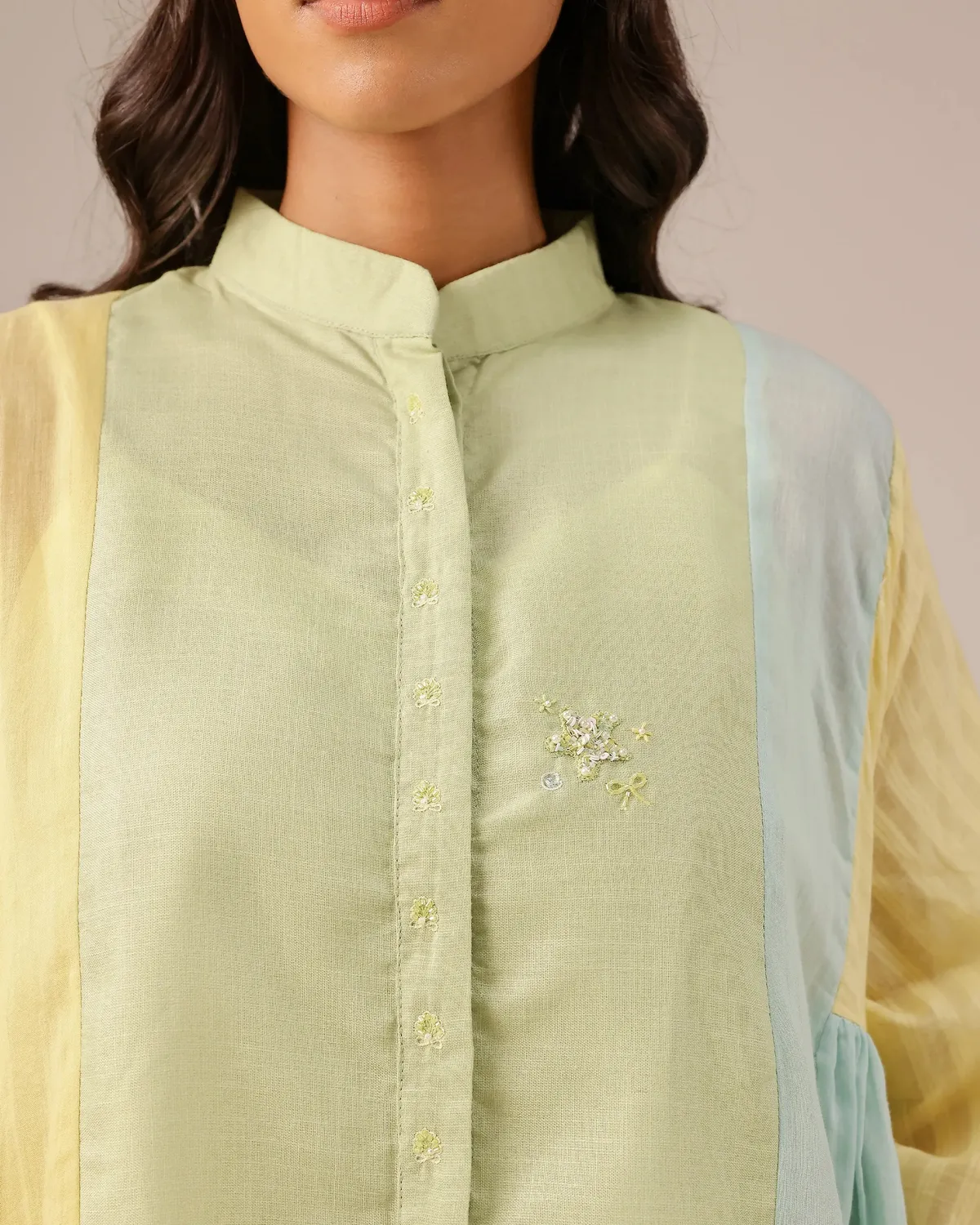 Our Dve Drift Dress vestito verde-blu in lino