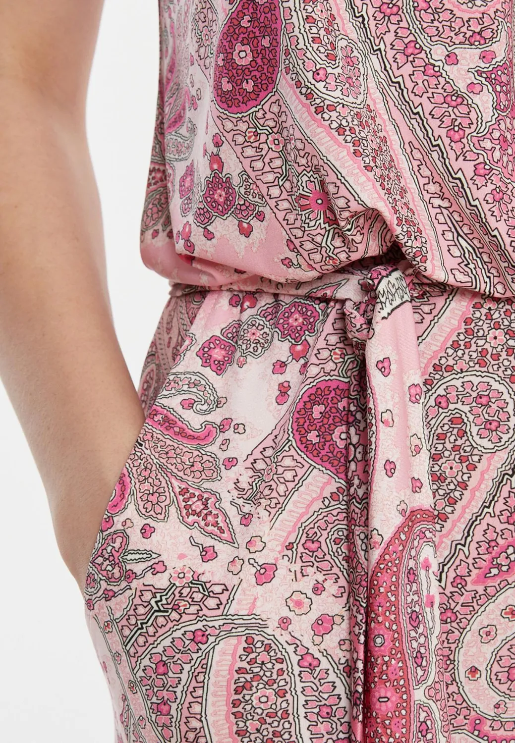 Ana Alcazar Zipala tuta rosa stampa paisley