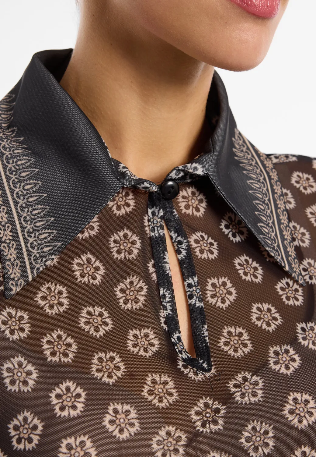 Ana Alcazar Eminsea camicia velo nero foulard