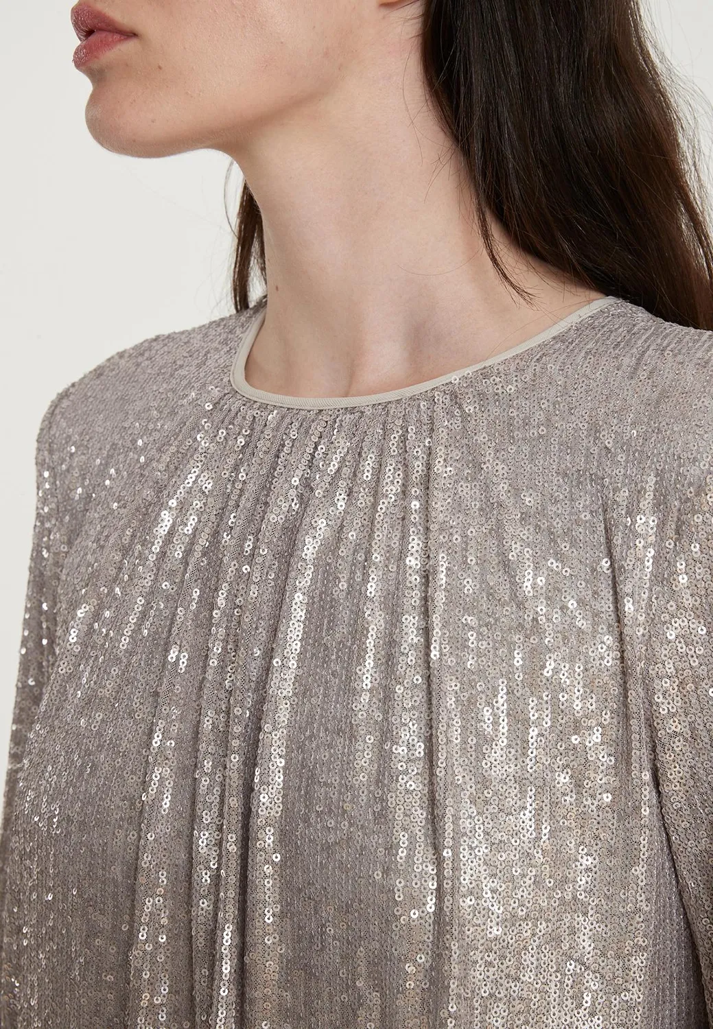 Ana Alcazar Tadyra abito paillettes argento