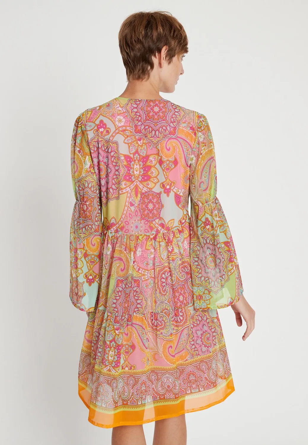 Ana Alcazar Lise Abito Volant Paisley Scialle