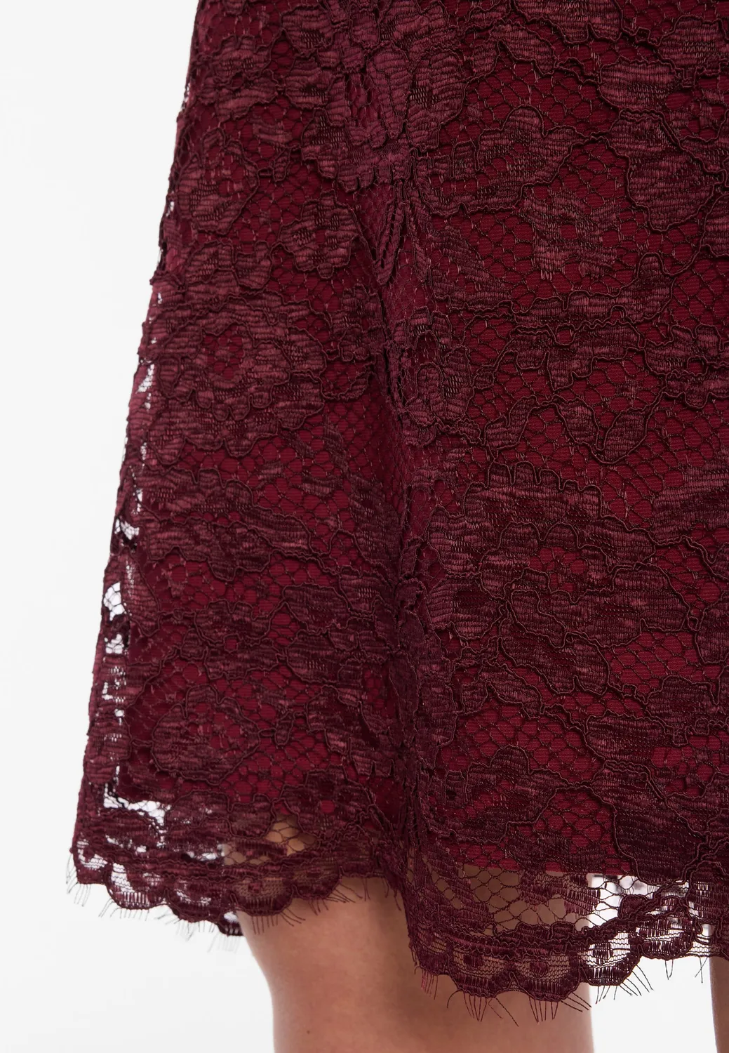 Ana Alcazar Enolory abito pizzo bordeaux maniche lunghe