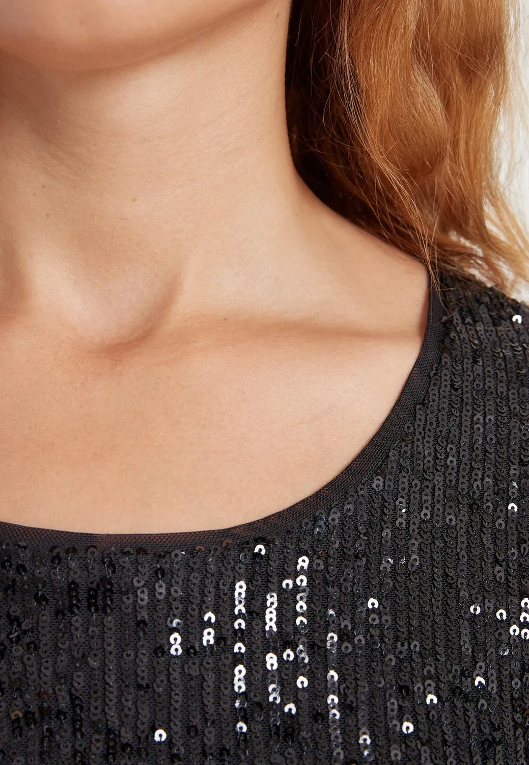 Ana Alcazar Saloa top nero paillettes maniche 7/8