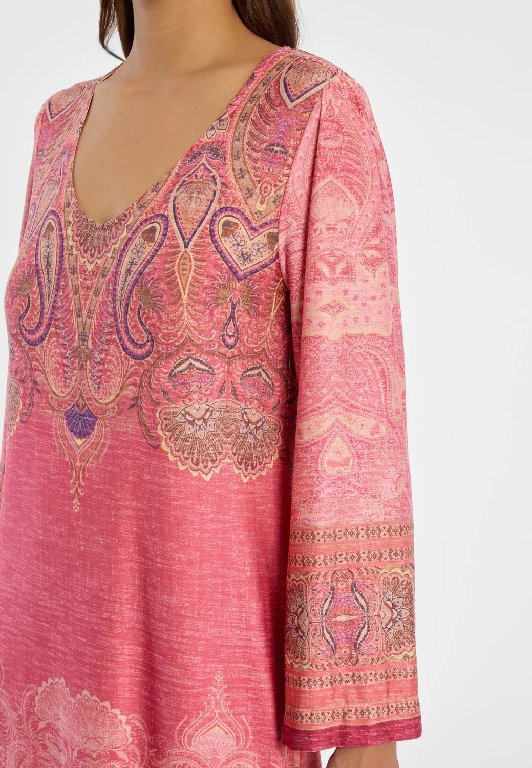 Ana Alcazar Dhira abito maxi rosa stampa paisley