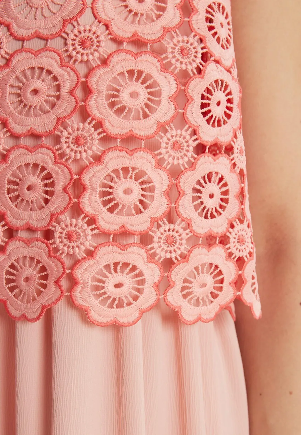 Ana Alcazar Zahyla abito corto pizzo corallo