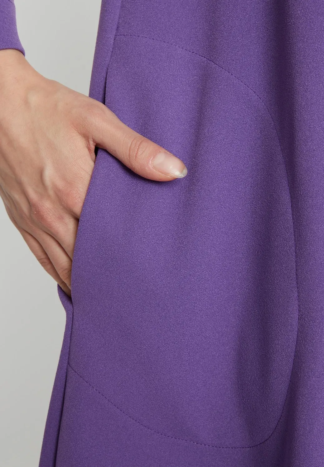 Ana Alcazar Okara abito corto viola con cut-out