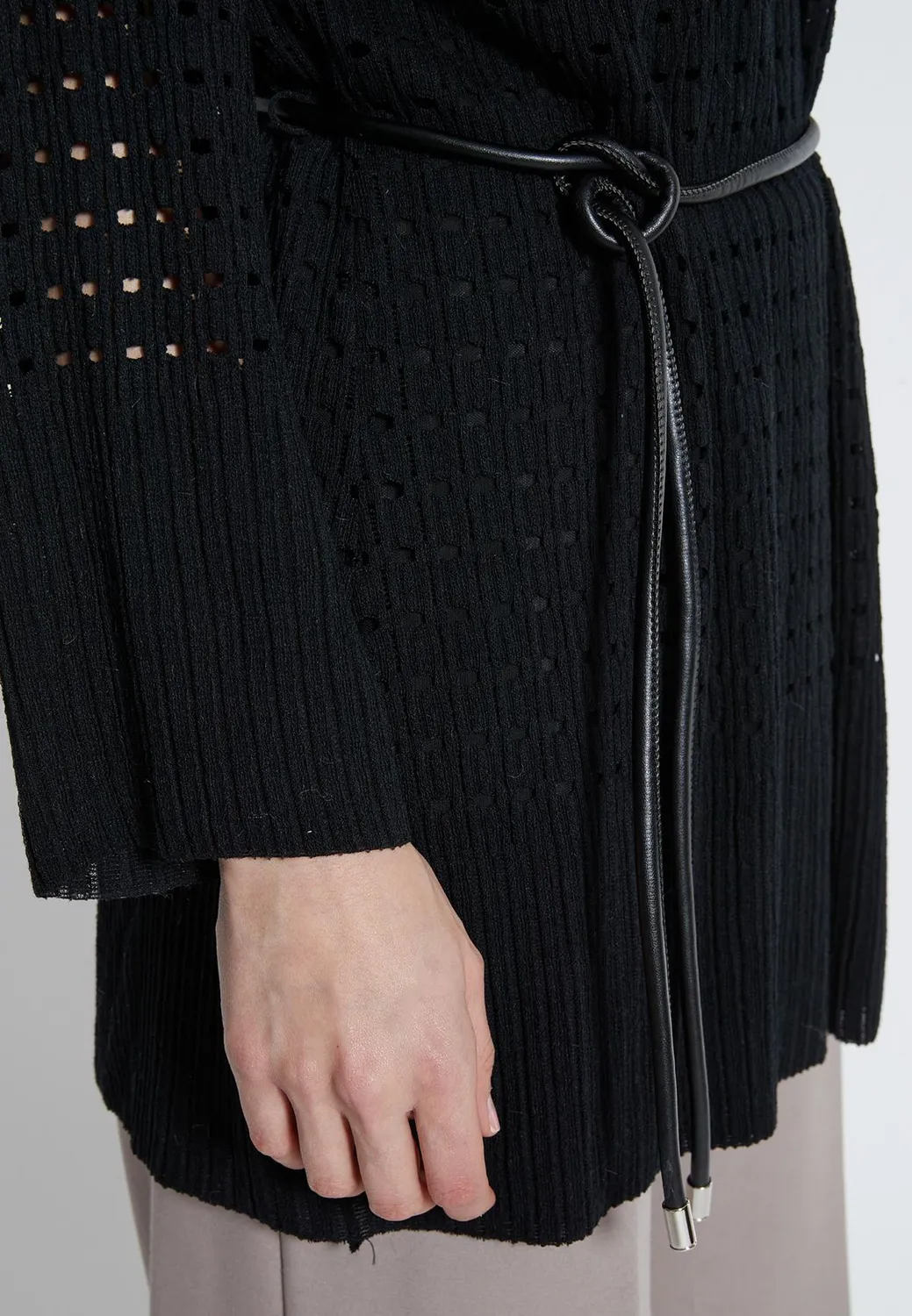 Ana Alcazar Habbsi maglia uncinetto collo alto