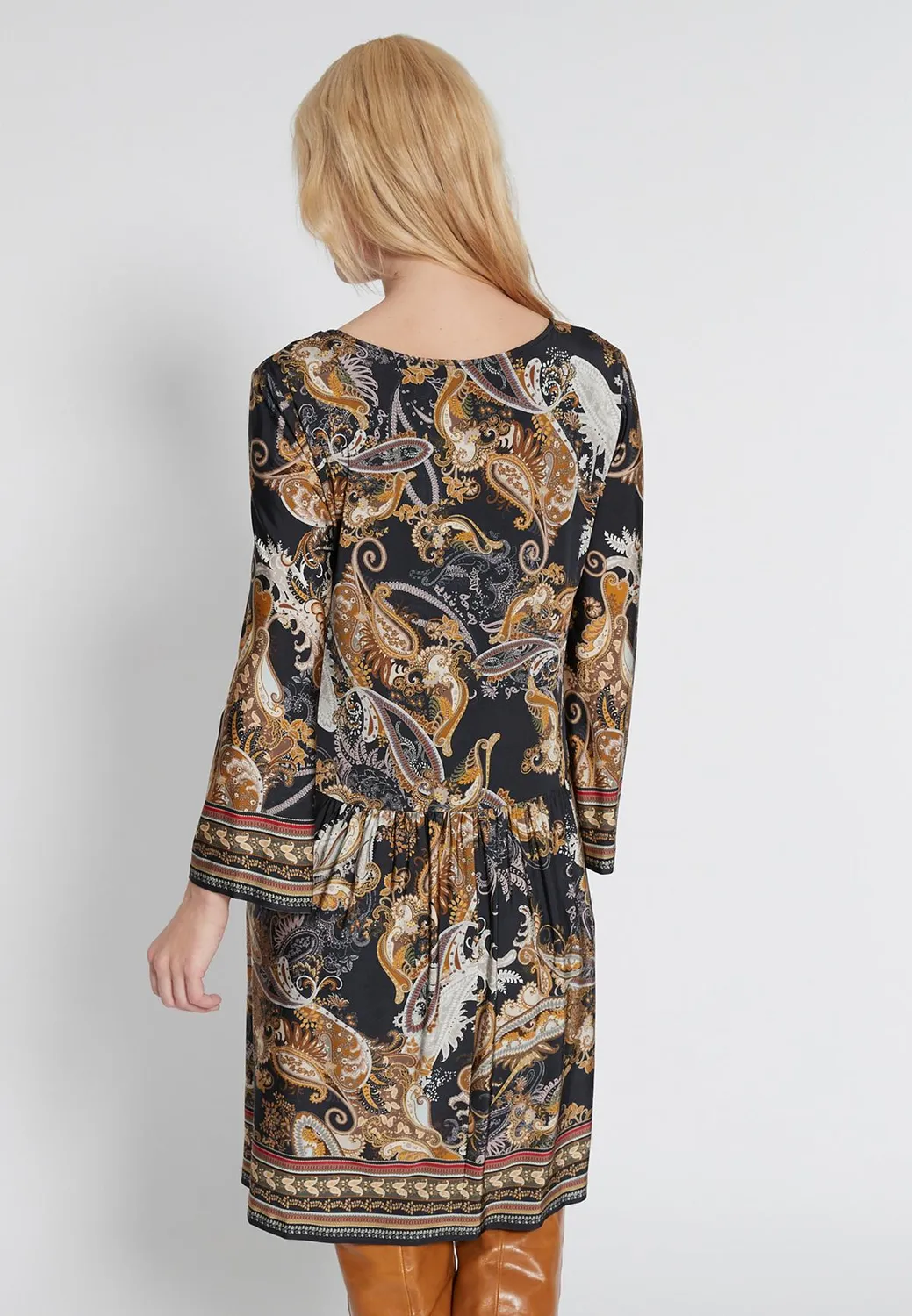 Ana Alcazar Hibena abito paisley con volant midi