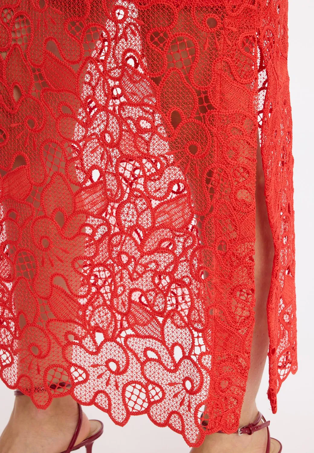Ana Alcazar Zafosa abito maxi rosso pizzo floreale
