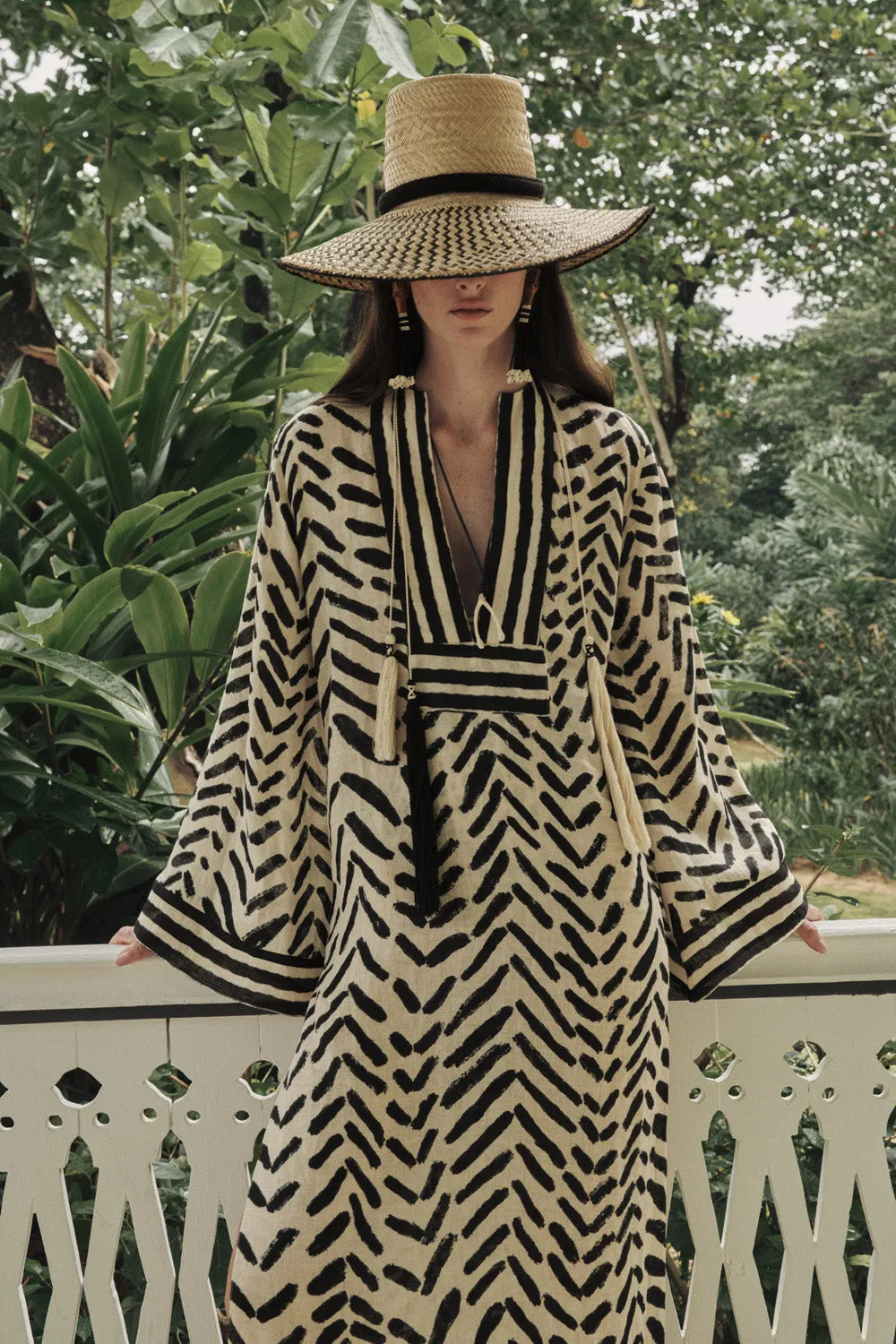 Johanna Ortiz Squared Away Tunic abito lino ecru nero