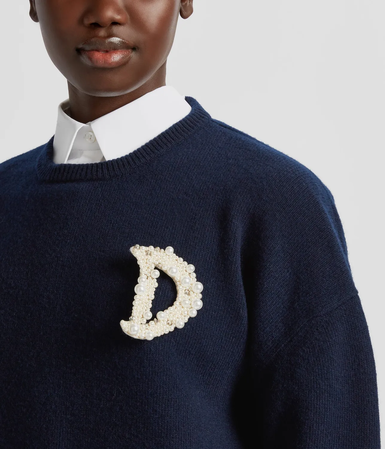 Erdem Pearl Alphabet Brooch D spilla lettera perle