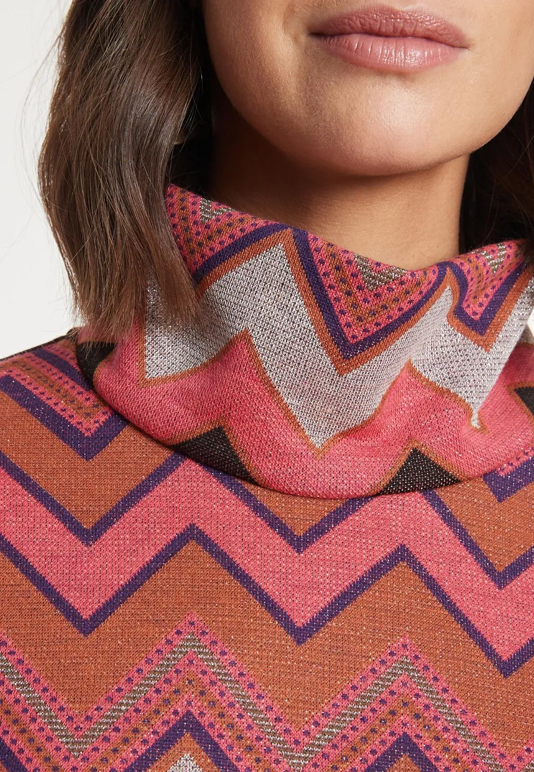 Ana Alcazar Migale abito dolcevita fantasia zigzag