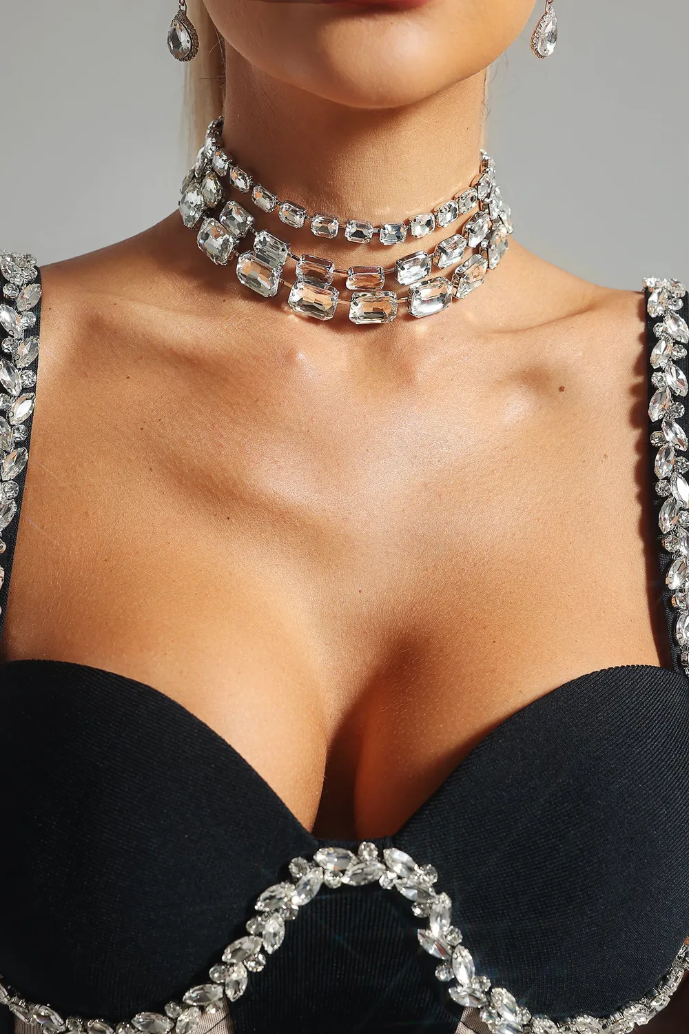 Bella Barnett Judith choker argento con strass