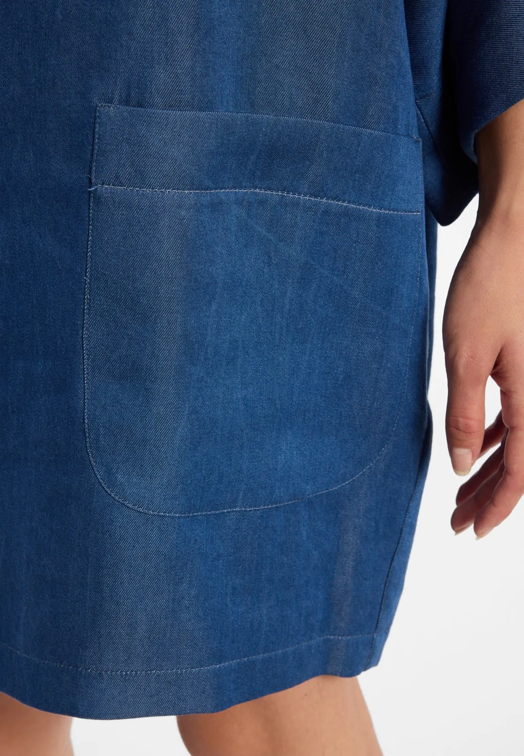 Ana Alcazar Darli abito denim corto oversize