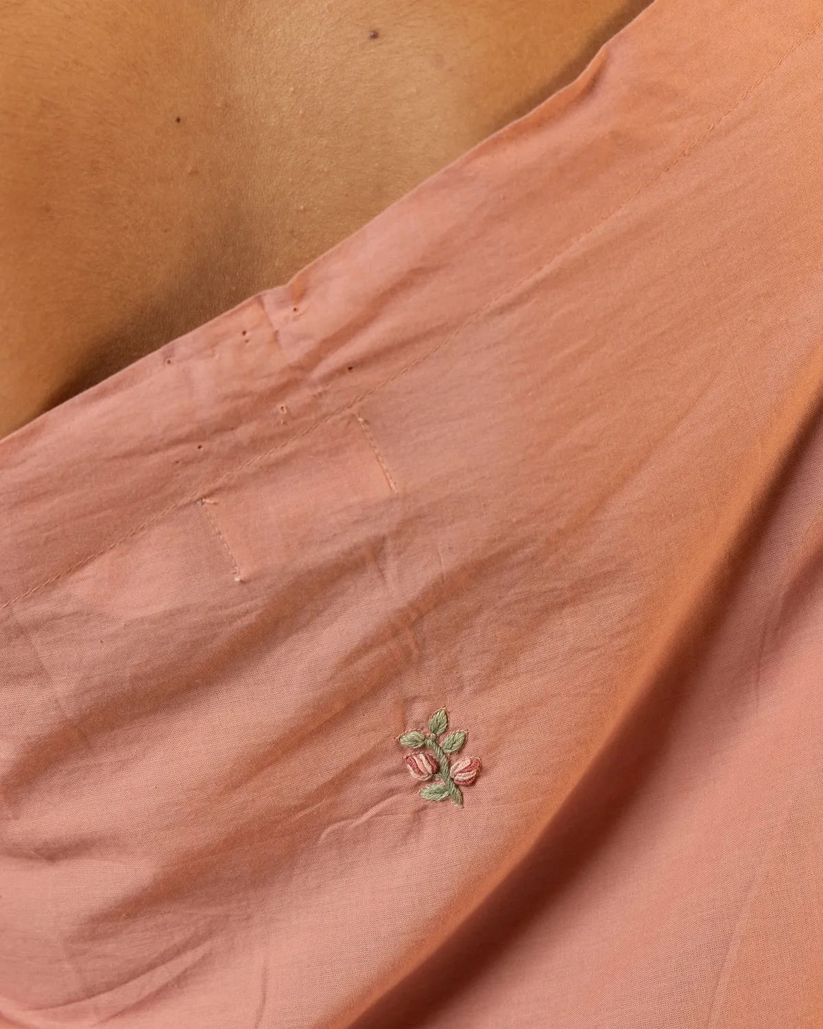 Our Dve Tangerine Coral Kiss top cipria monospalla cotone