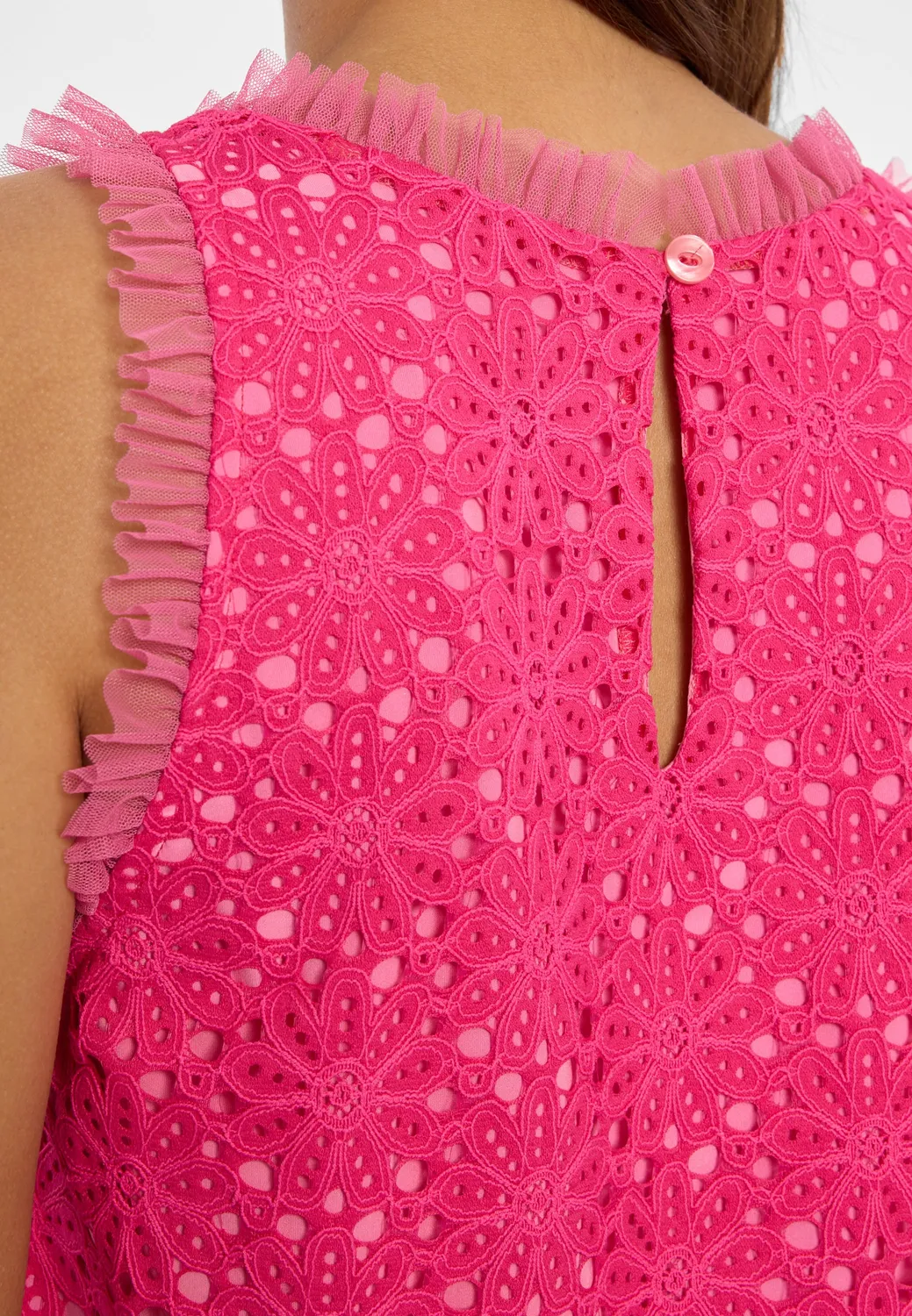 Ana Alcazar Dalio abito pizzo fucsia linea A sangallo
