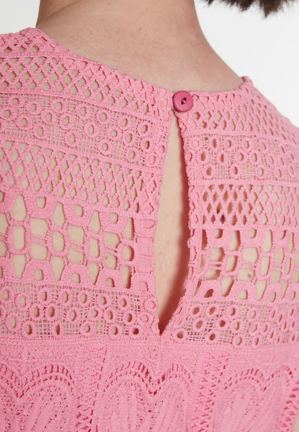 Ana Alcazar Padona Abito Pizzo Rosa Corto Linea A