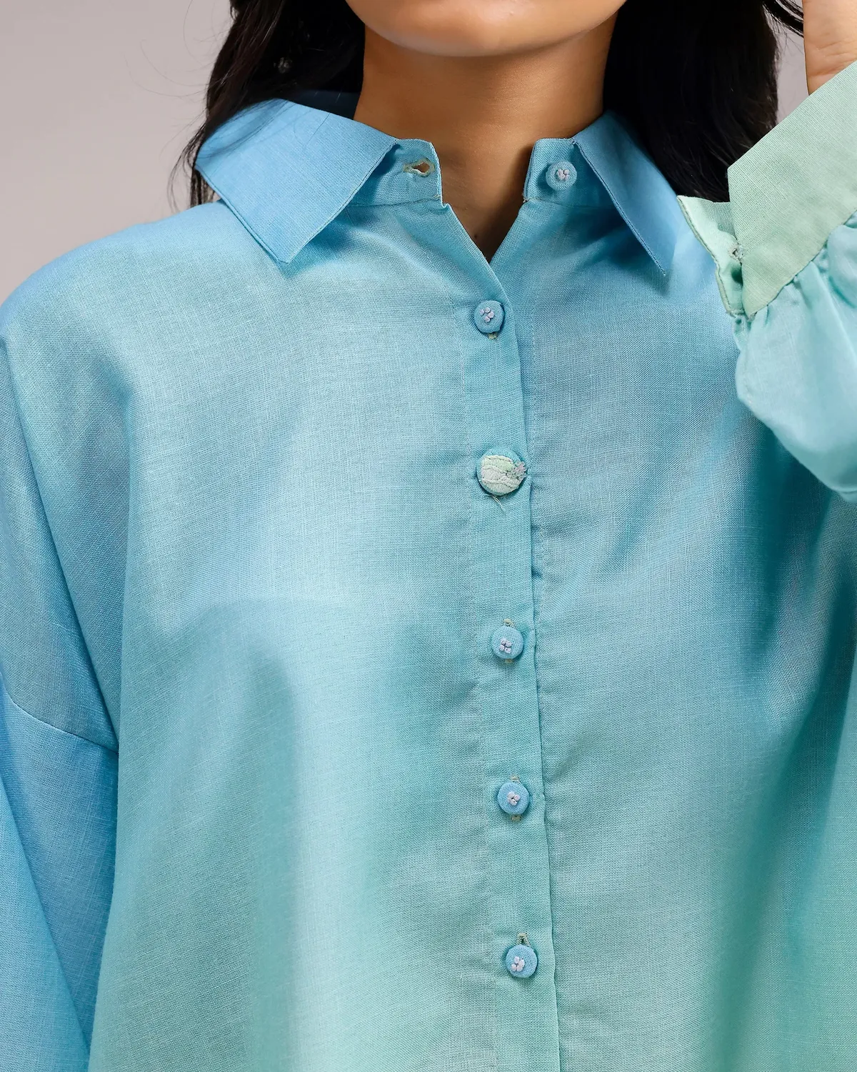 Our Dve Saanjh Sea Mist Shirt camicia menta sfumata