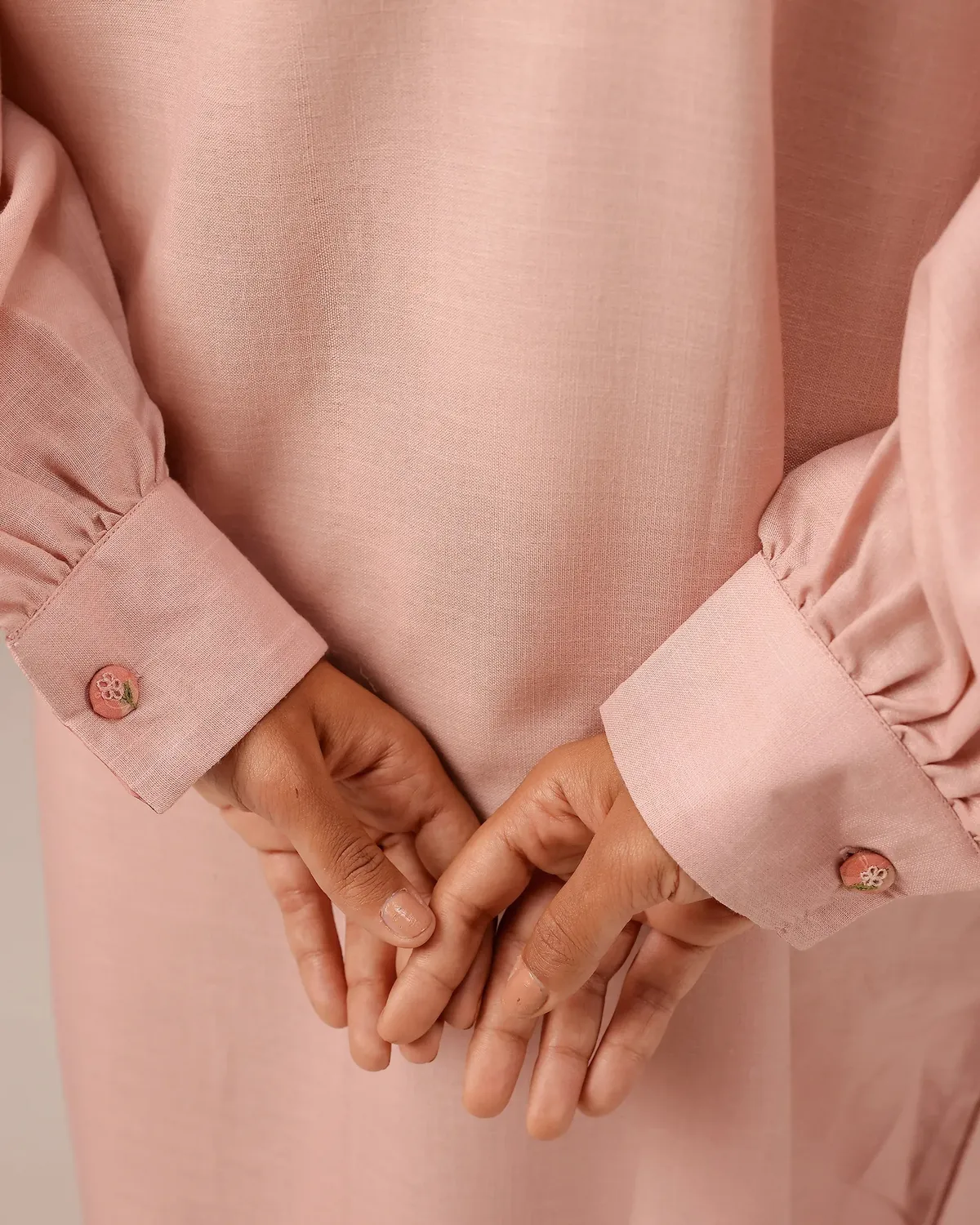Our Dve Hibiscus abito midi rosa camicia lino cintura