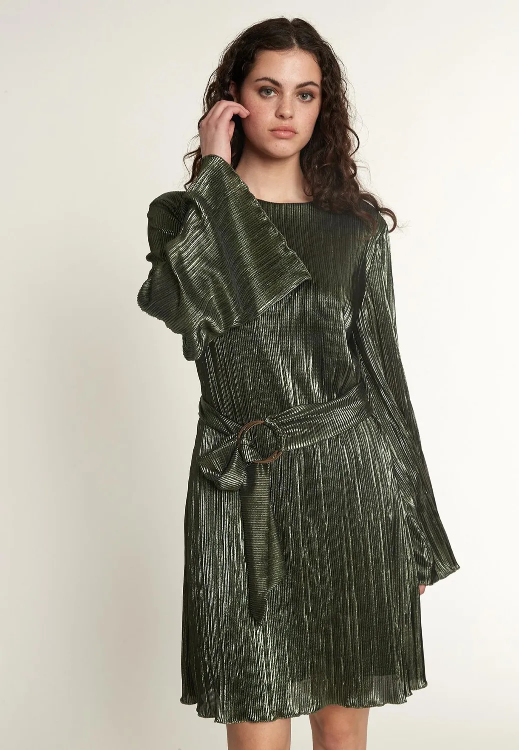 Ana Alcazar Ogaba vestito plissettato verde oliva