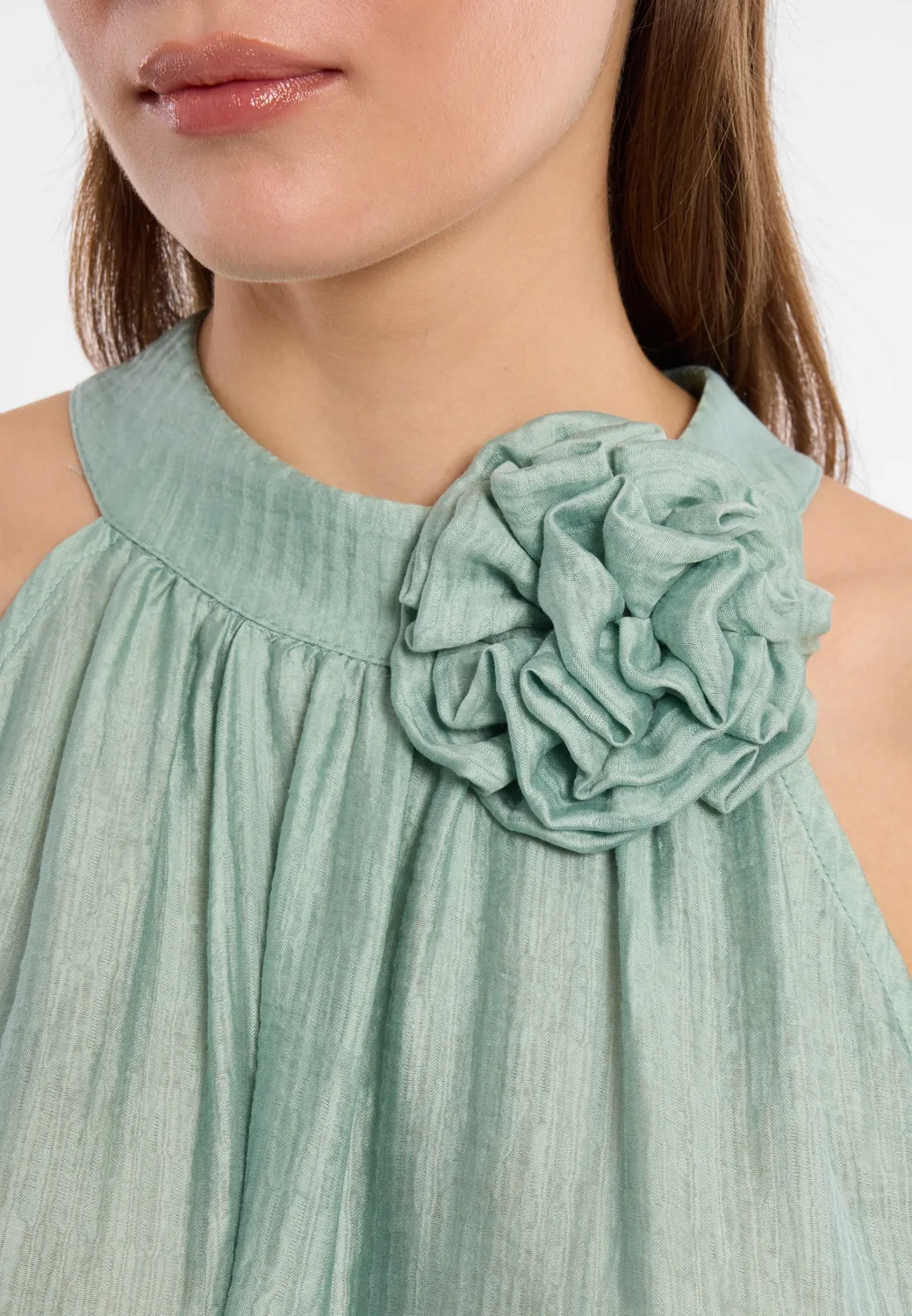 Ana Alcazar Doreya abito verde salvia lungo halter