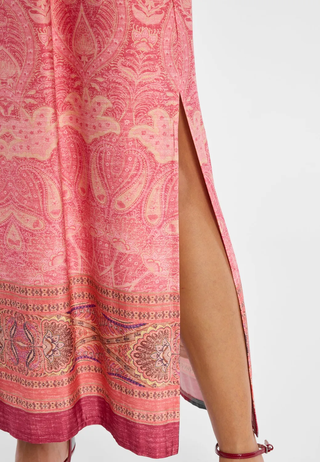 Ana Alcazar Dhira abito maxi rosa stampa paisley