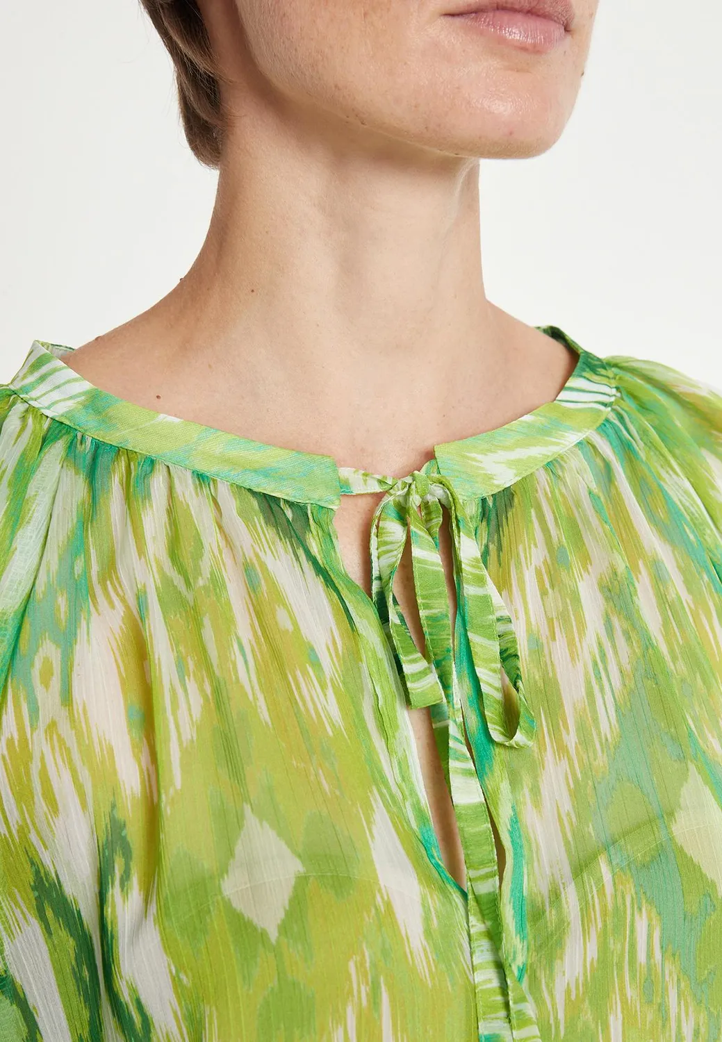 Ana Alcazar Lilori blusa chiffon verde fantasia