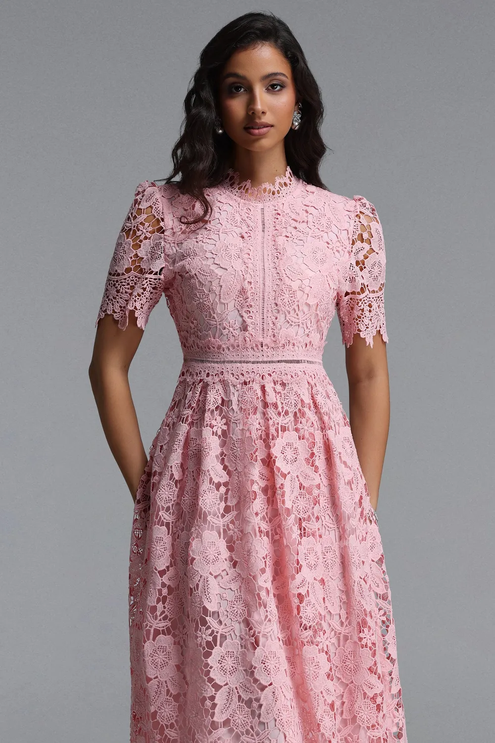 Bella Barnett Valema abito midi rosa pizzo floreale