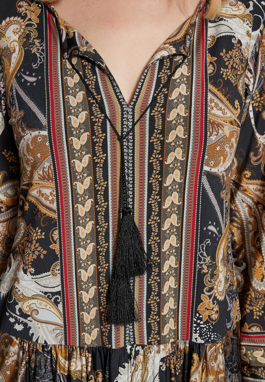 Ana Alcazar Hibena abito paisley con volant midi