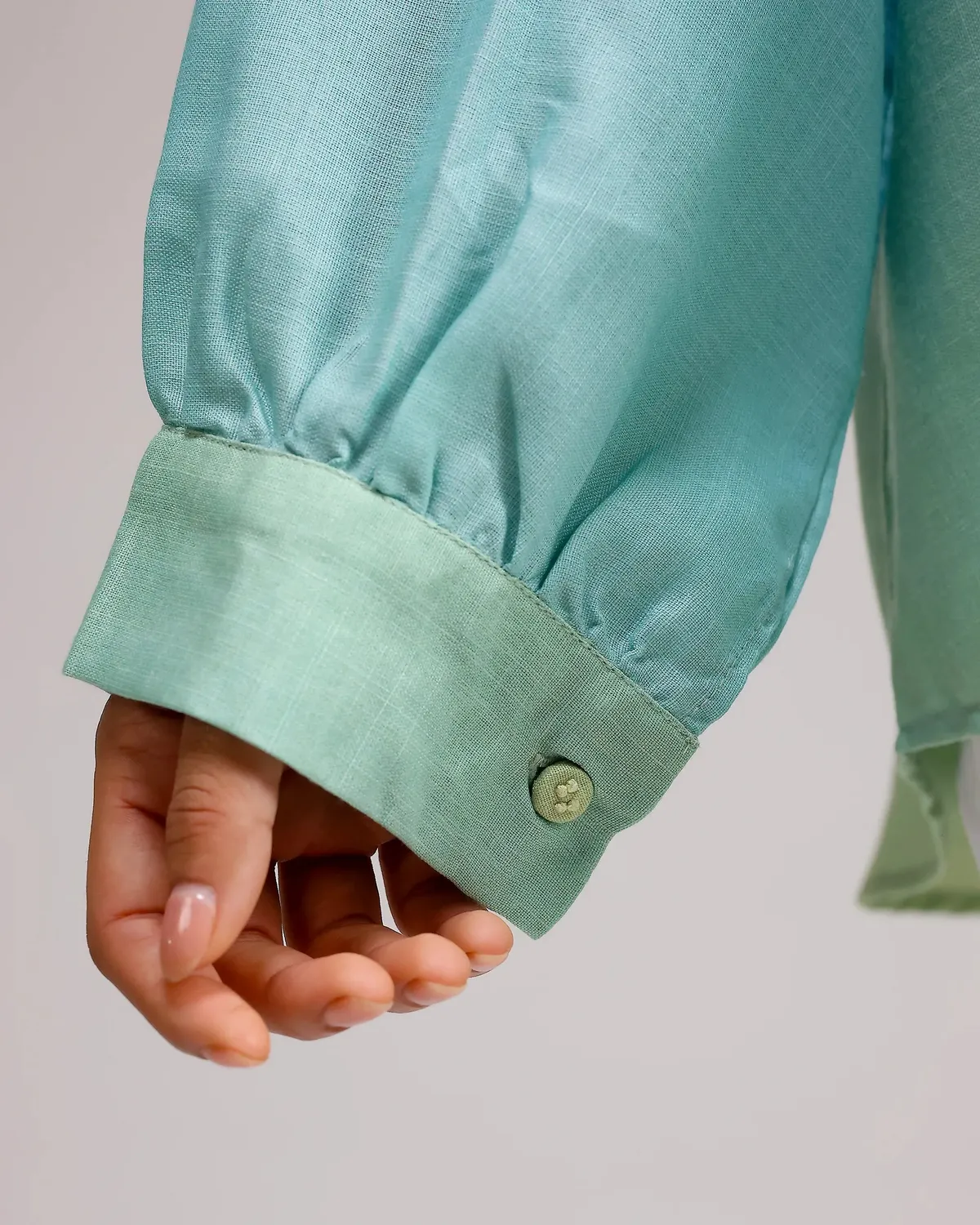 Our Dve Saanjh Sea Mist Shirt camicia menta sfumata