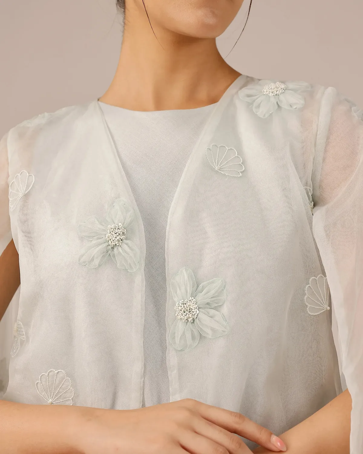 Our Dve Wave Kiss Jacket giacca grigia in organza