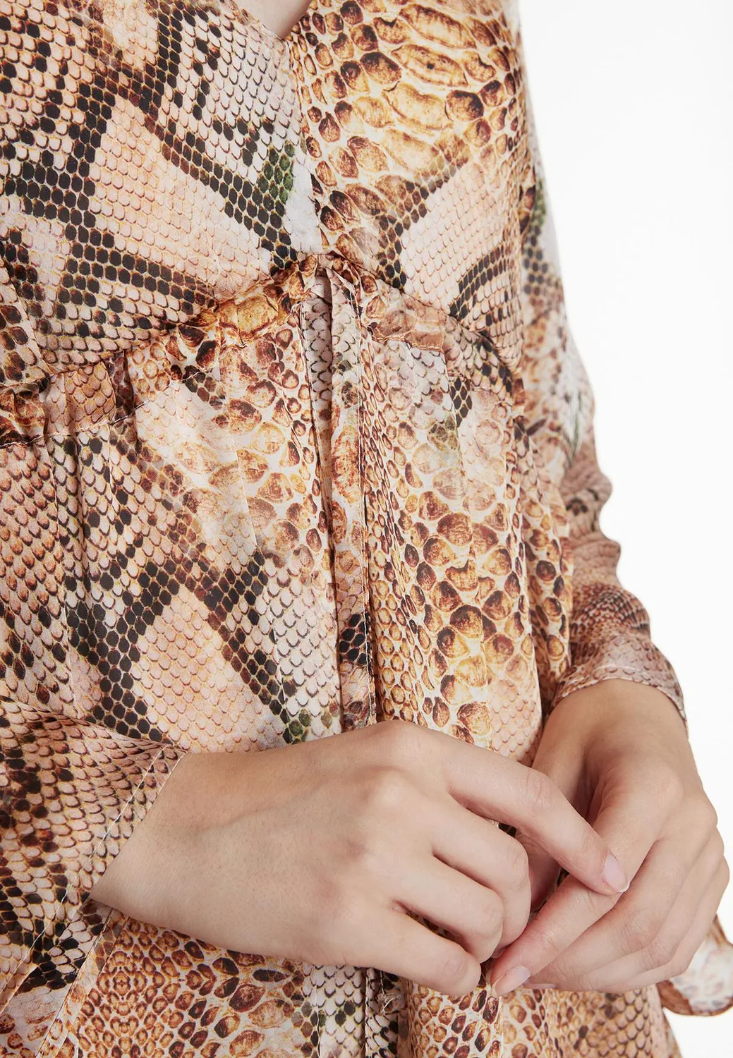 Ana Alcazar Pakira abito impero chiffon maculato