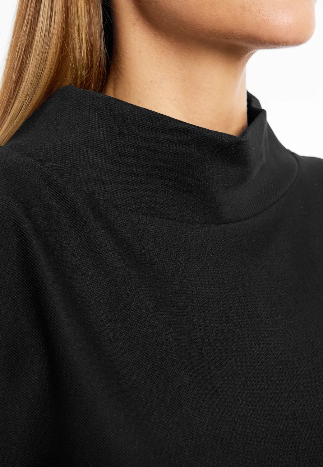 Ana Alcazar Akana top beige scollo barca jersey fluido