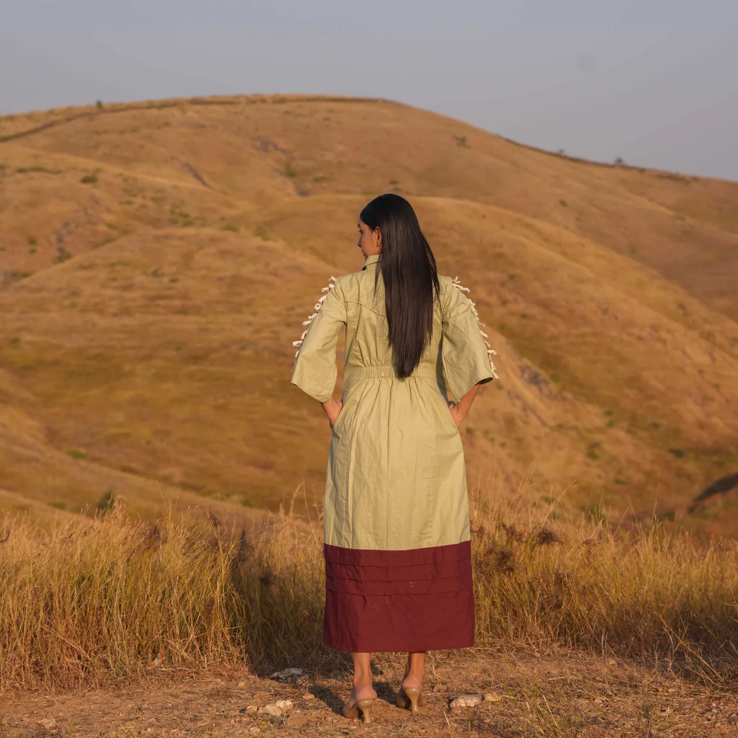 Our Dve Eve abito midi verde in cotone