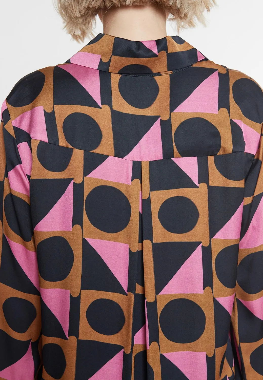 Ana Alcazar Maleni camicia fantasia geometrica scollo V