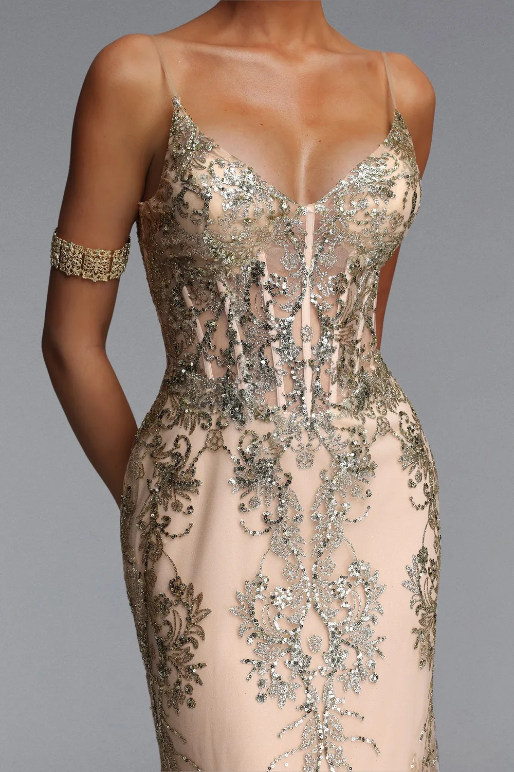 Bella Barnett Miriam abito maxi paillettes beige corsetto