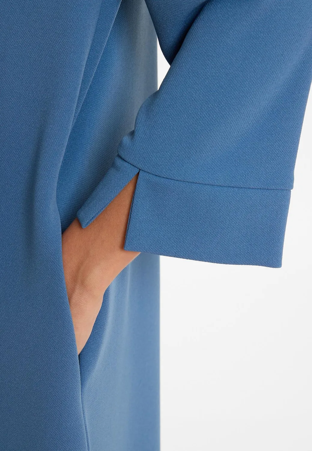 Ana Alcazar Adnea abito oversize blu collo alto tasche