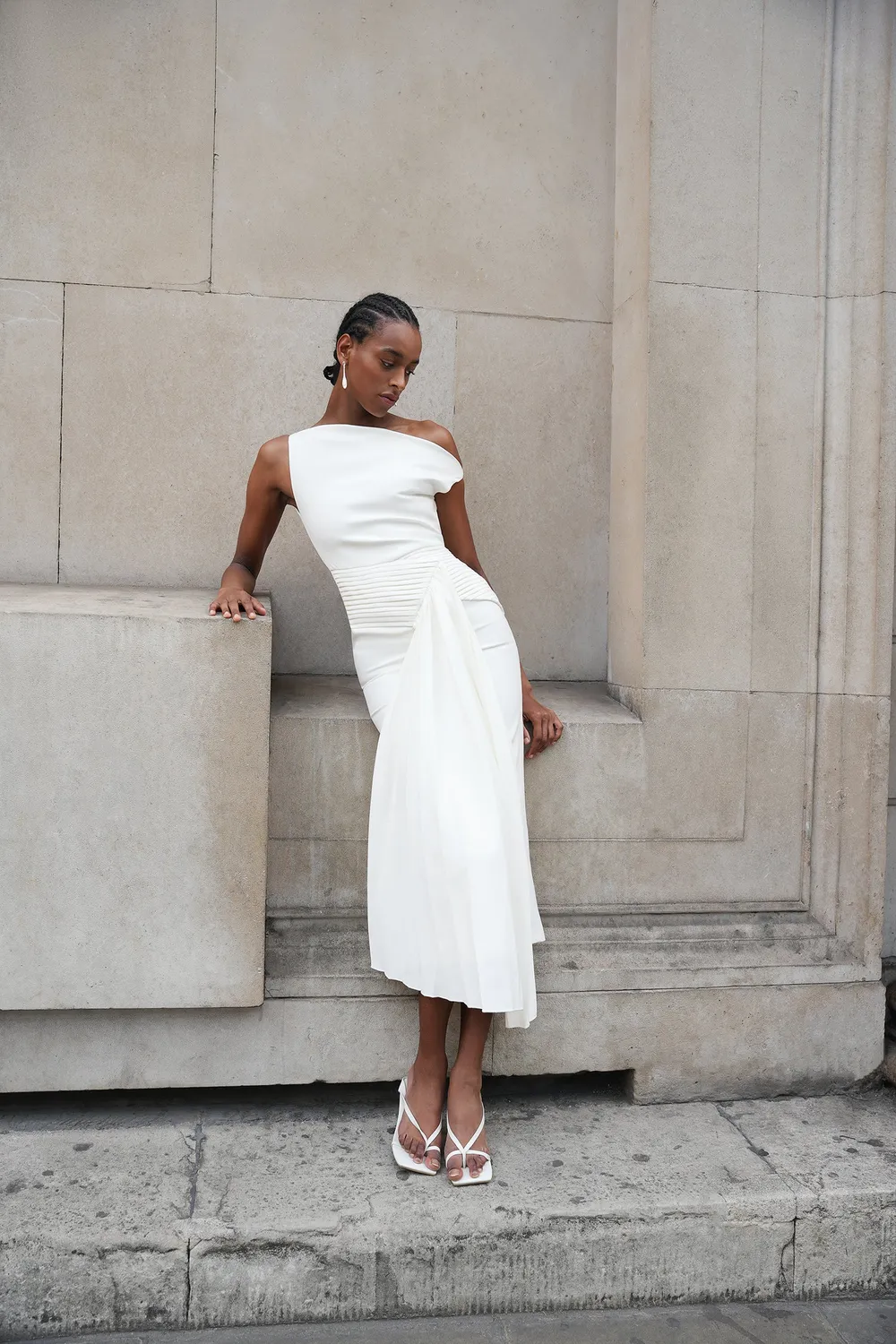 Bella Barnett Paulina abito midi bianco
