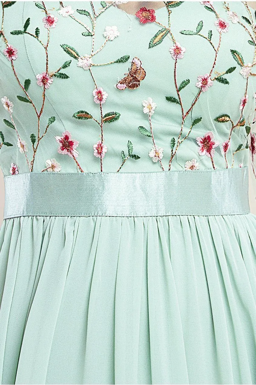 Goddiva Embroidered abito lungo verde salvia chiffon fiori