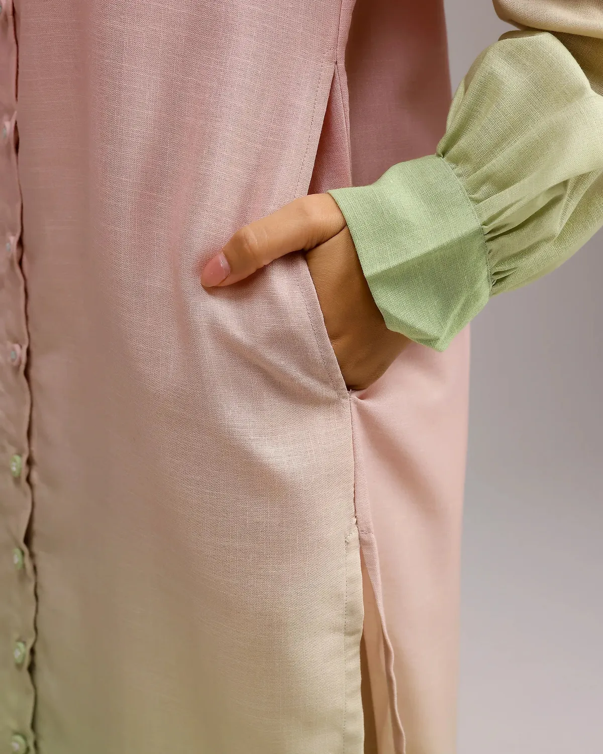 Our Dve Saanjh Blush Bloom pantaloni lino rosa