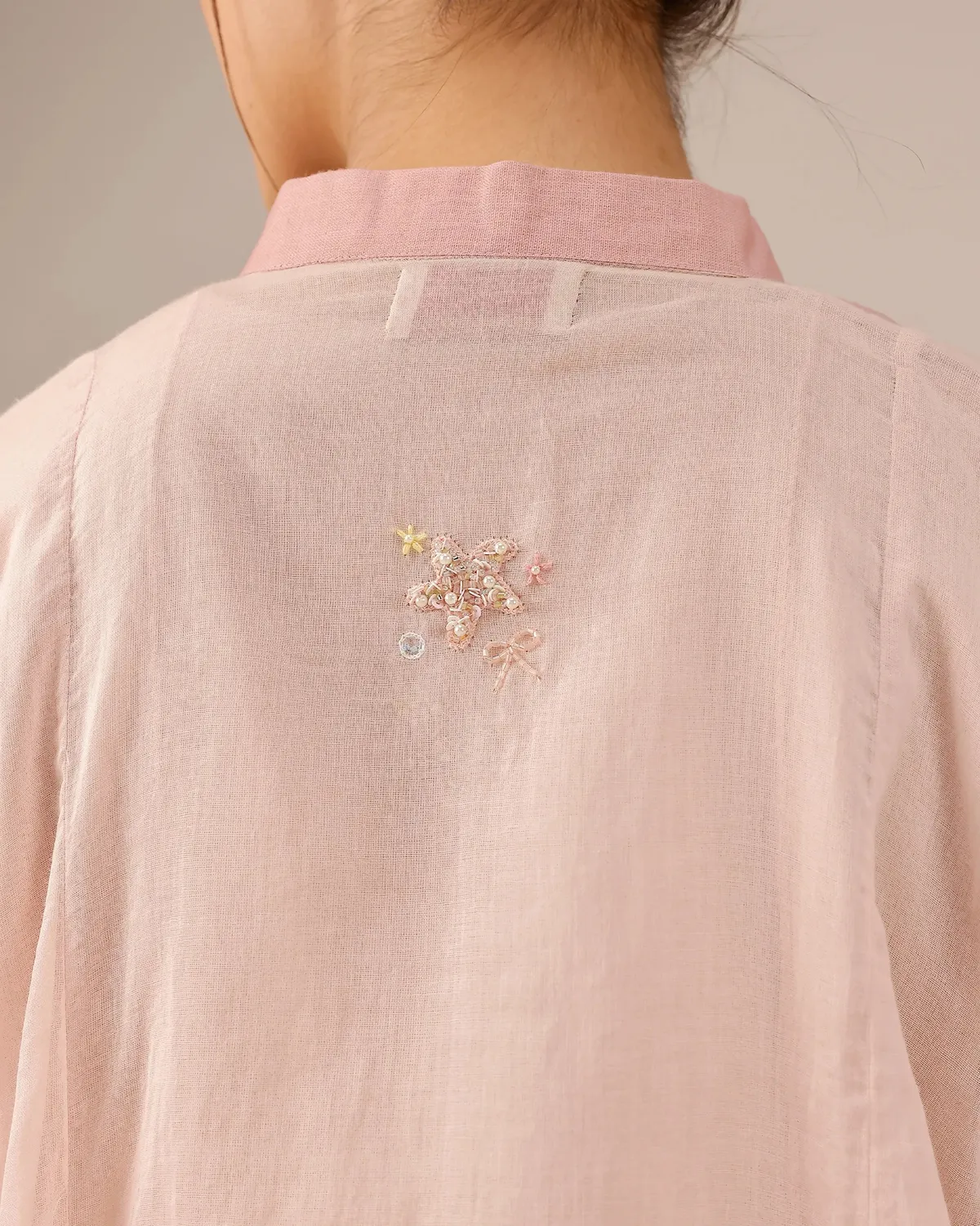 Our Dve Blush Pearl giacca rosa ricamo perle