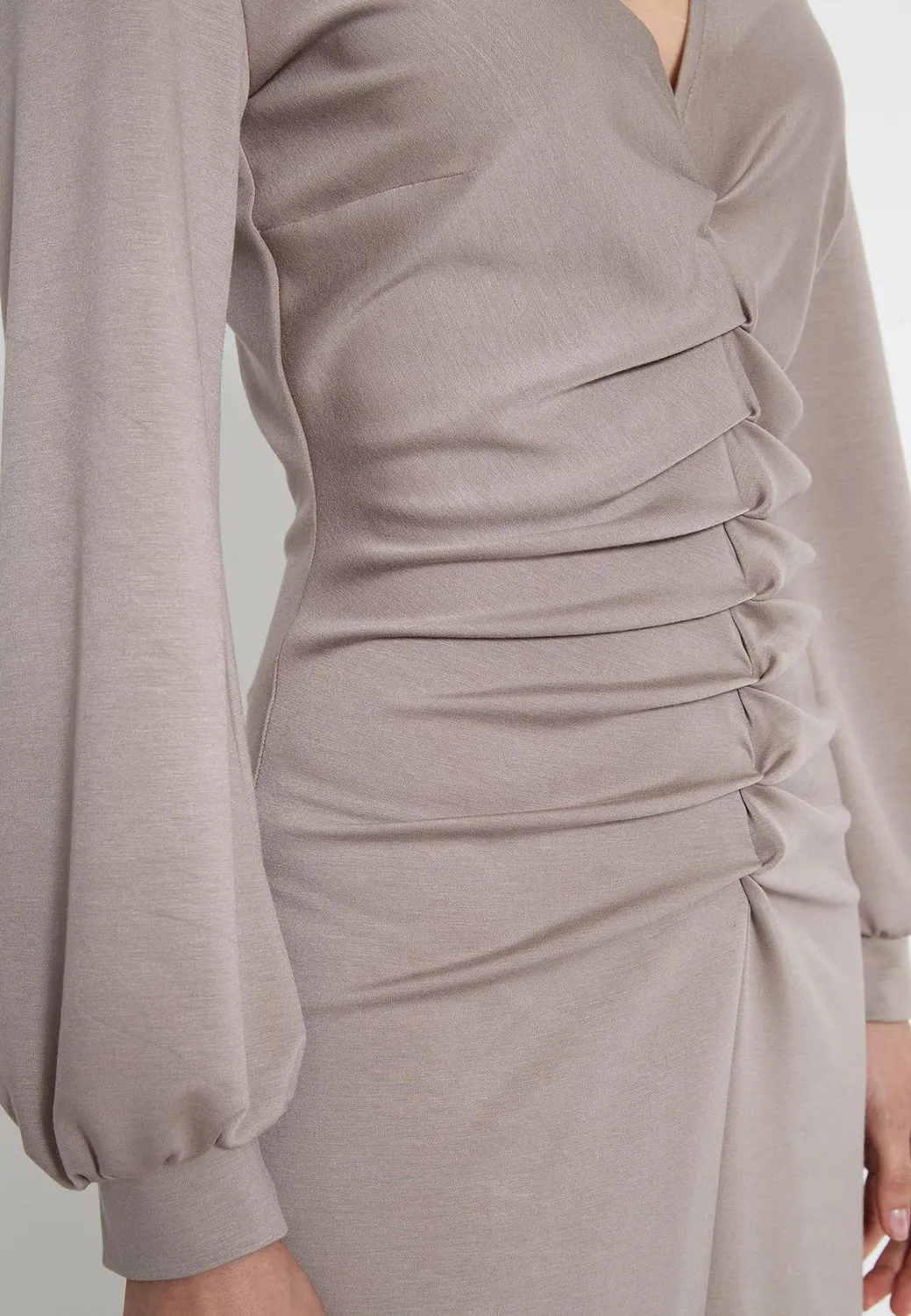 Ana Alcazar Hefine abito midi beige scollo V