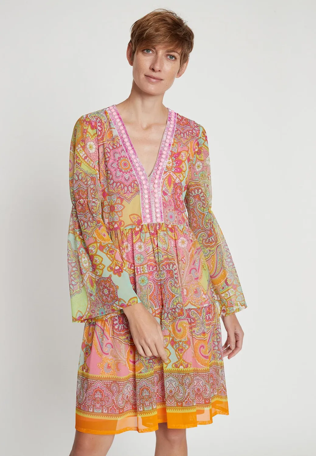 Ana Alcazar Lise Abito Volant Paisley Scialle