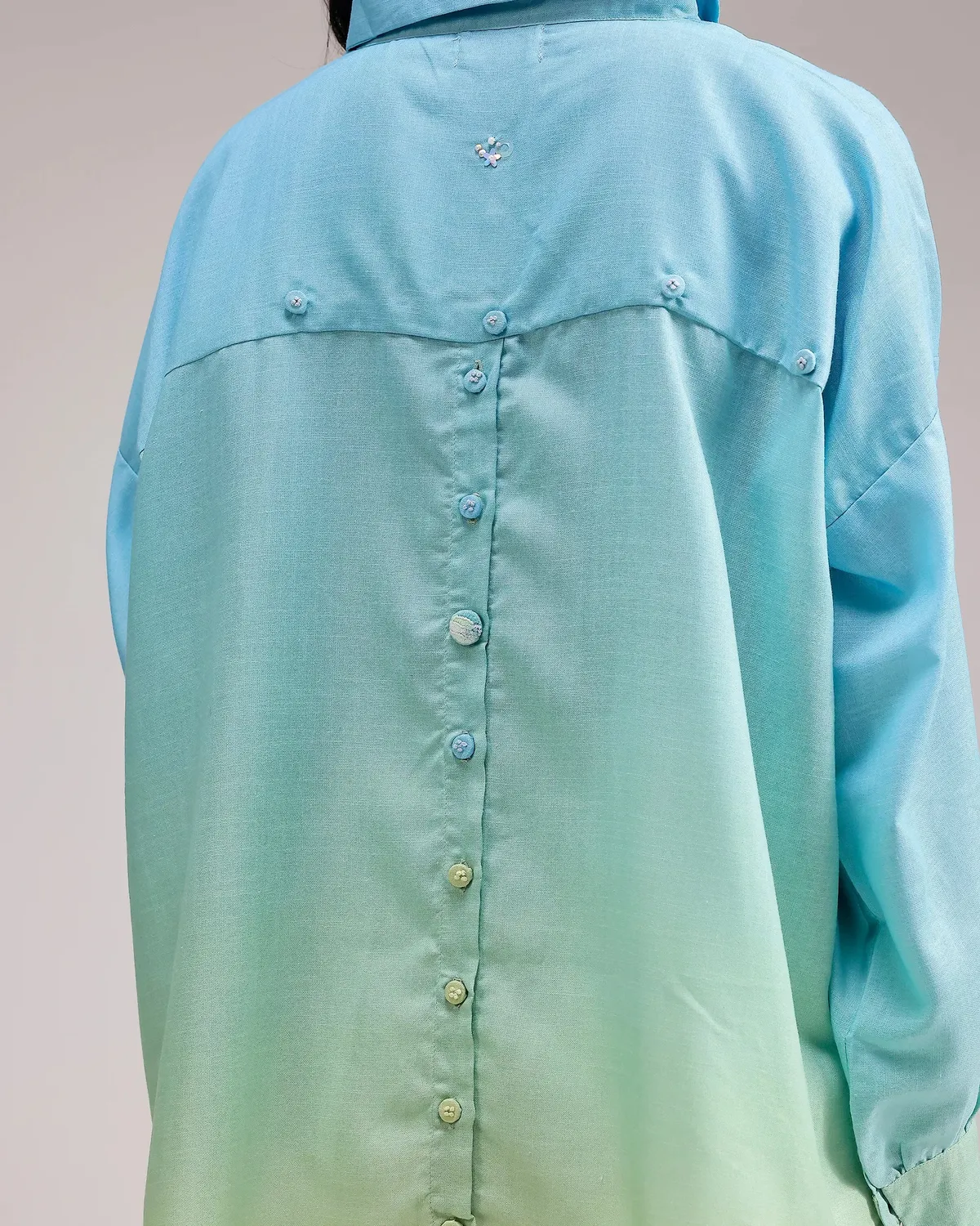 Our Dve Saanjh Sea Mist Shirt camicia menta sfumata